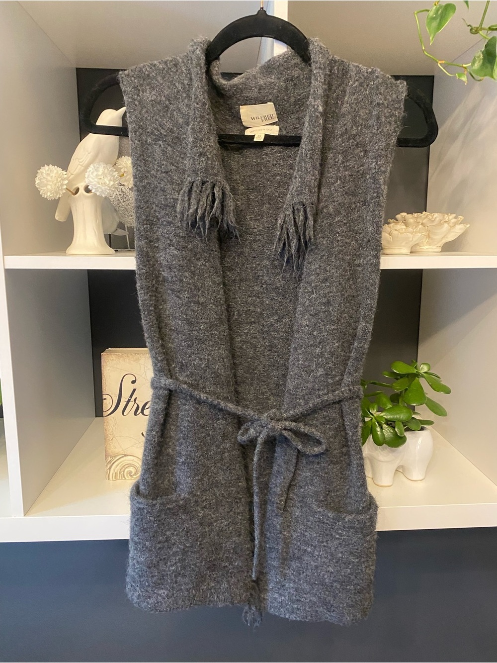 Aritzia Wilfred Italian Wool Charcoal Gray Knit Vest with Fringe and Belt Size